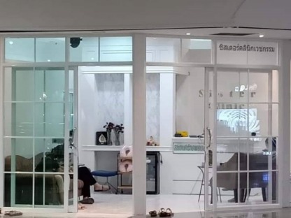ช่างรับเหมางานติดตั้งประตูกระจกบานเลื่อนร้านค้า - รับติดตั้งกระจกอลูมิเนียม กระจกศรีวิไล